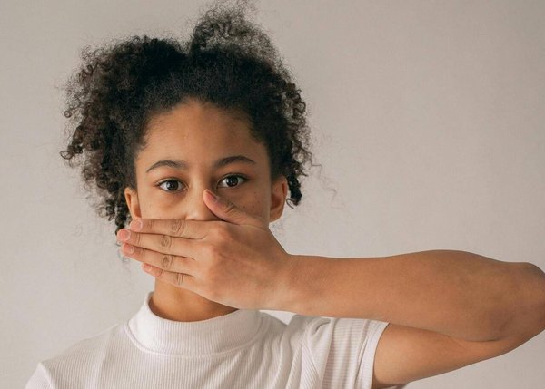 Comprendre le mal-être adolescent à l'école : causes et solutions